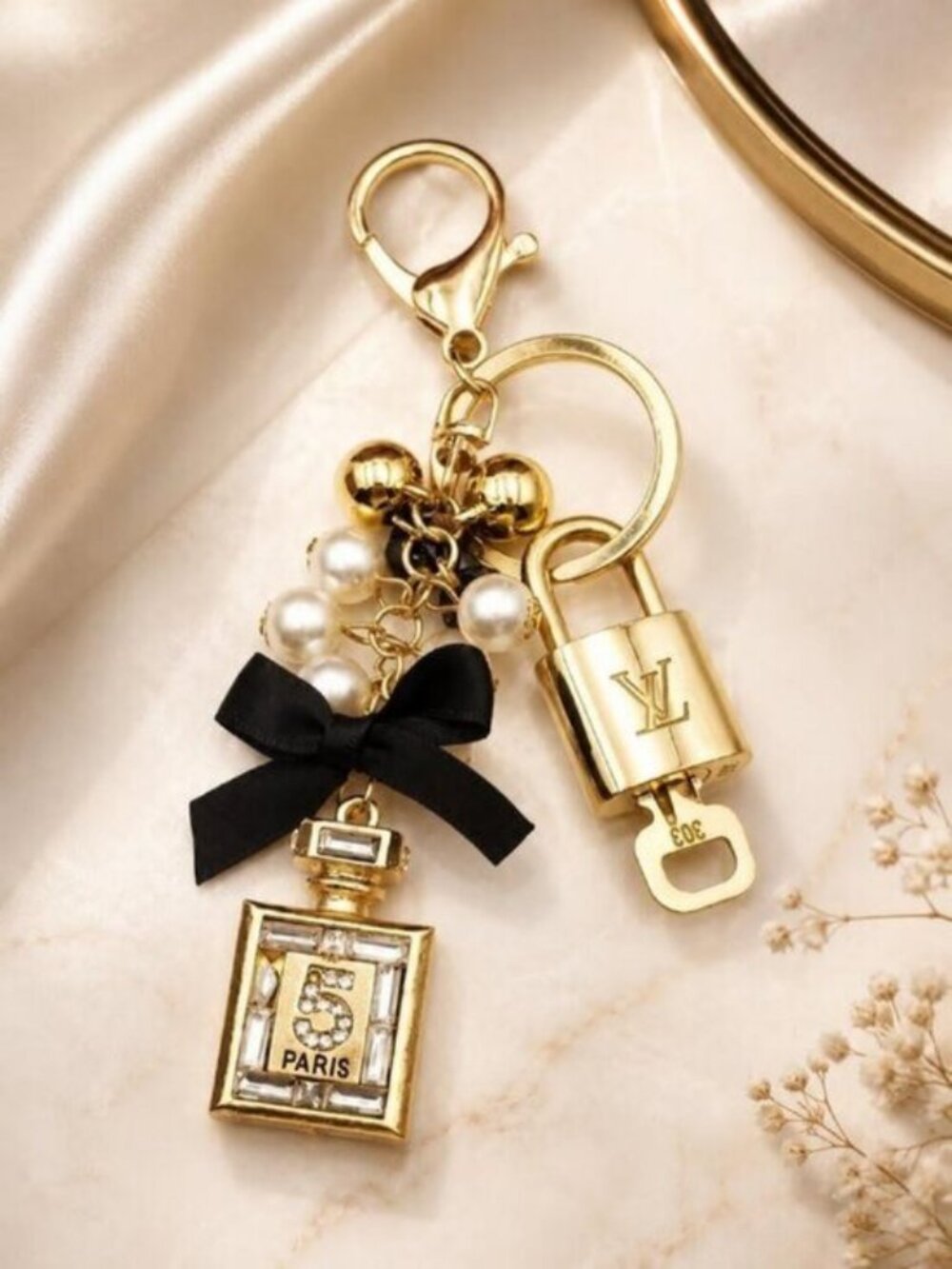 Authentic Louis Vuitton Gold Lock 🔒 Keychain Bag Unbranded N5 Bottle Charm LV